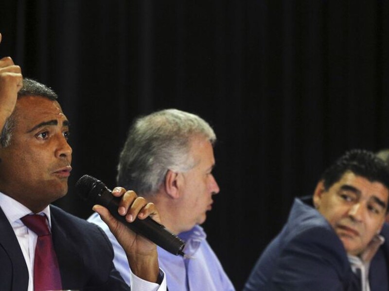 Romario (l) en Maradona (r).