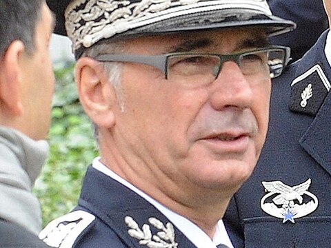 Jean-Claude Menault.