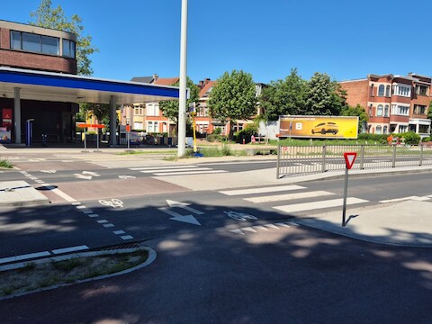 De aanrijding gebeurde aan de Mechelsesteenweg in Mortsel.