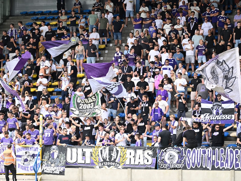 “Vertrouwen brokkelt volledig af”: Anderlecht-fans woest om hoge ticketprijzen van Europese matchen en roepen op om (nog) geen mini-abonnement te kopen