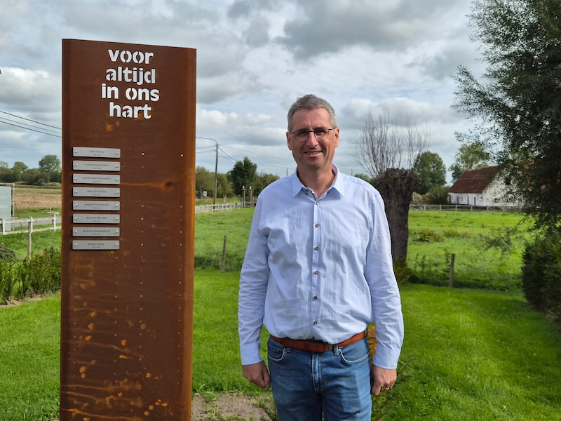 “Stad Lo-Reninge hecht veel belang aan het onderhoud en de uitstraling van haar begraafplaatsen”, zegt bevoegd schepen Jan Deheegher.