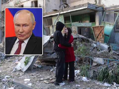 De Russische president Vladimir Poetin (inzet)/ twee tieners omhelzen elkaar na een luchtaanval op Kiev begin deze week. 