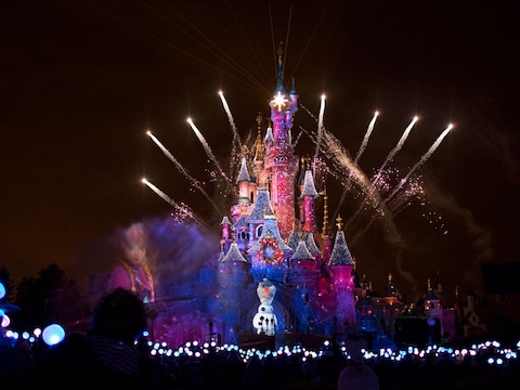 De verdachten planden aanslagen op 1 december, onder meer op het pretpark Disneyland.
