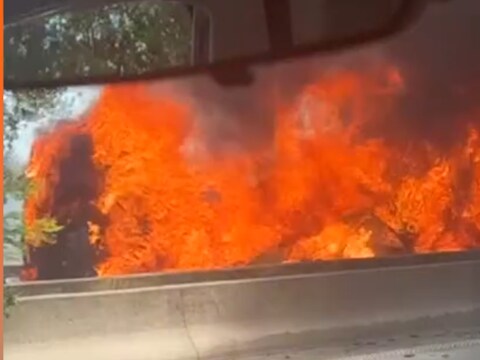 De brandende vrachtwagen op de E313 in Beringen.