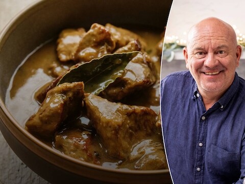 Hoe krijg ik mijn stoofvlees 'draadjesmals'? Hoe vermijd ik ‘broodbrokjes’ in mijn saus? En welke mosterd moet je gebruiken? Piet Huysentruyt beantwoordt 14 lezersvragen over stoofvlees. 