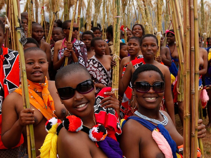Elke lente kiest de koning van Swaziland een nieuwe vrouw. Daar staan geen boetes op.