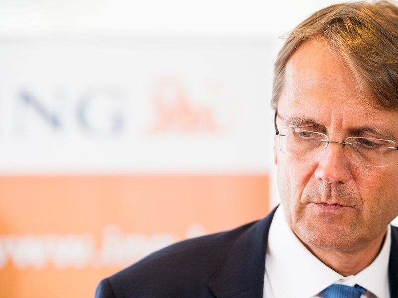 Rik Vandenberghe tijdens de persconferentie waar begin oktober de grote sanering werd aangekondigd.