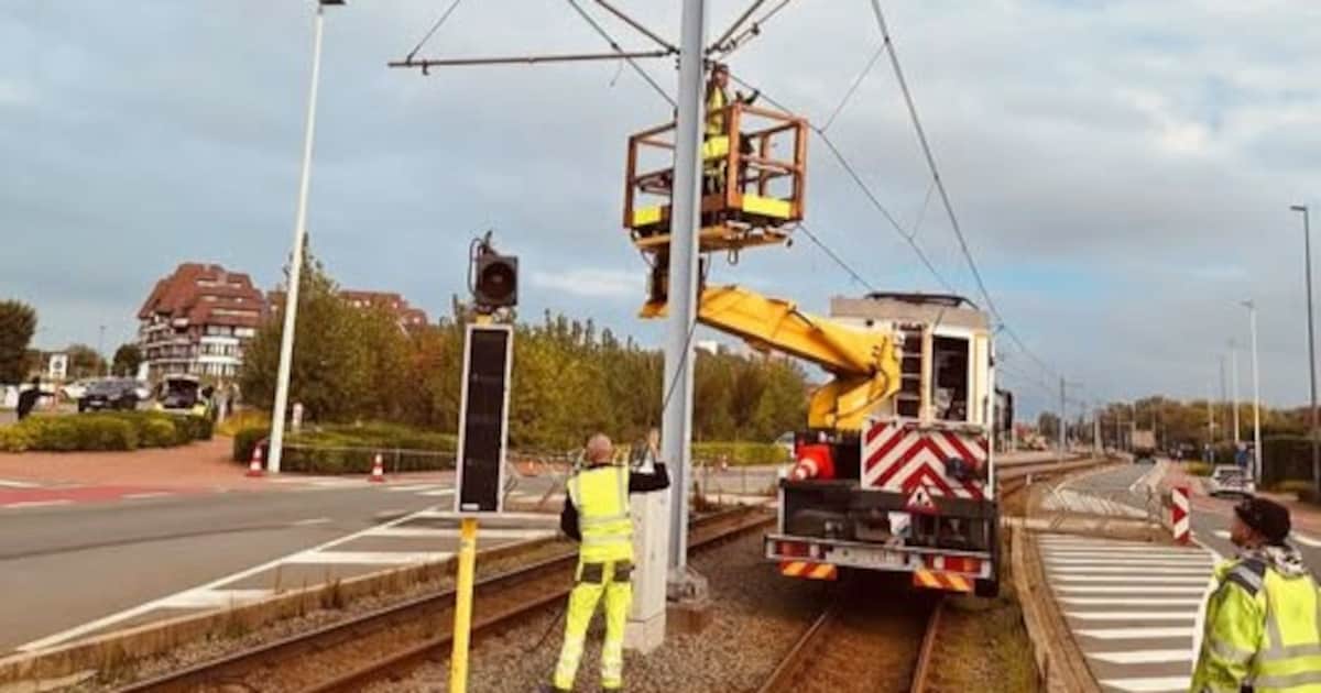 Vrachtwagen rijdt bovenleiding van kusttram stuk: Albert I-laan deels afgesloten
