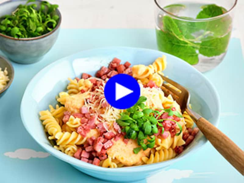 Ga voor een heerlijke pastaschotel bomvol groente en krokante ham 