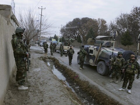 Afghaanse special forces houden de wacht in Mazar-i-Sharif, Afghanistan.