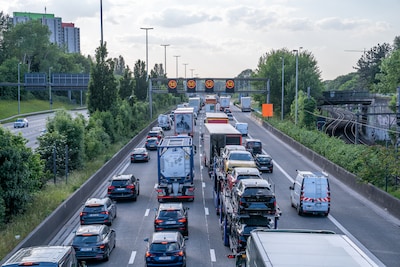 Zware verkeershinder in en rond Antwerpen na meerdere incidenten: “Start van zware filemaanden”