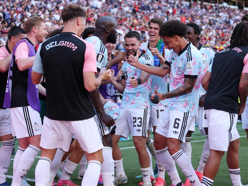 emoties-bij-de-ketelaere-goal-in-cadeauverpakking-en-lukaku-doet-het