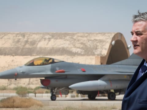 Minister van Defensie Steven Vandeput bezocht eind maart nog de luchtmachtbasis in Jordanië, waar de Belgische F-16's staan opgesteld.