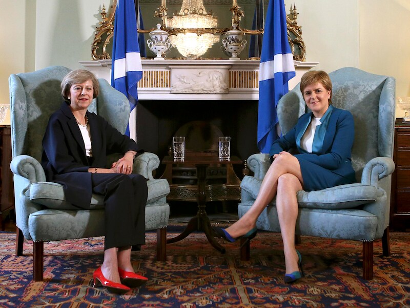 May en Sturgeon.