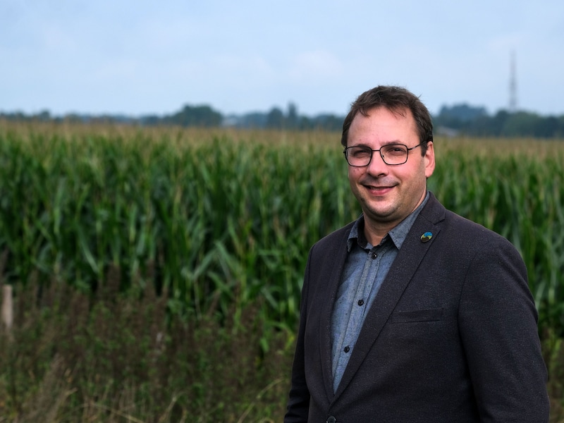 De burgemeester zal de vragen meteen beantwoorden.