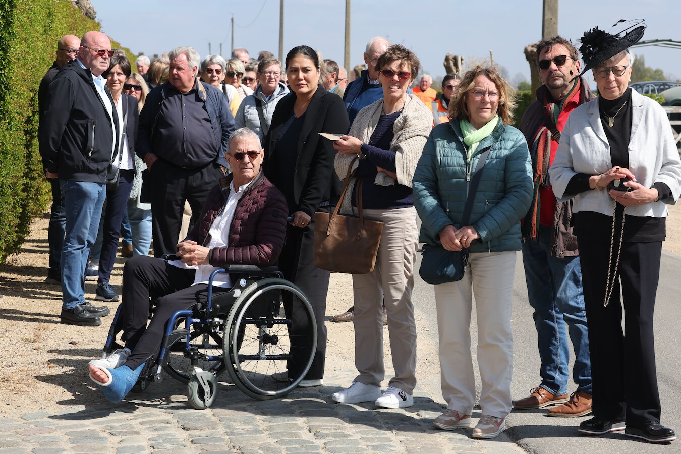 Tot wel 1.500 mensen brengen laatste groet aan Willy Naessens, onder ...
