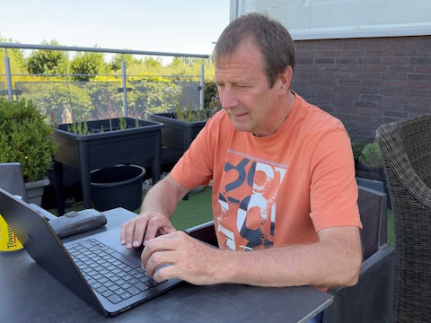 Filip Bauters (61) bouwde zelf een wandelapp voor de lokale kapelletjesommegang.