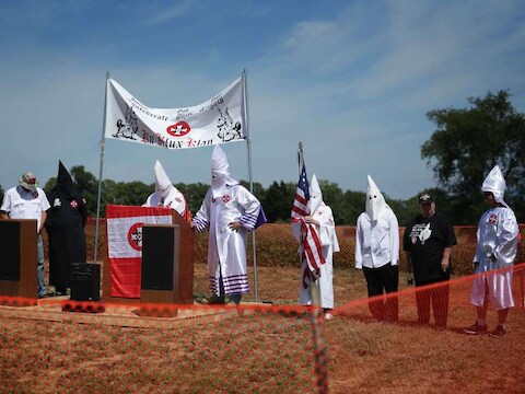 Zelfs de KKK kan niet ontsnappen aan de shutdown.