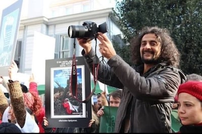 “Een verdachte dood”: Turkse journalist overleden na aanval op straat