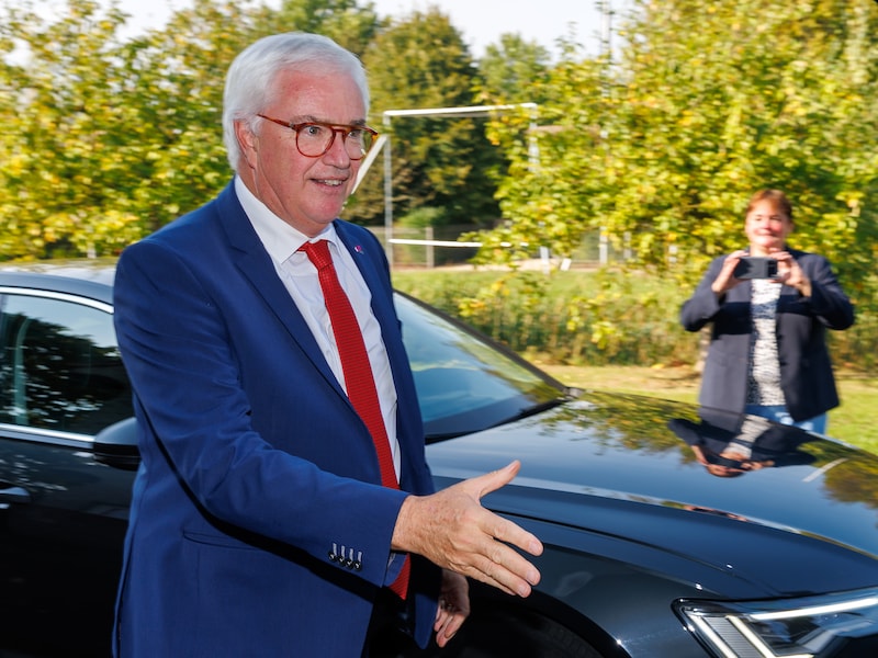 Voormalig gouverneur van West-Vlaanderen Carl Decaluwé.