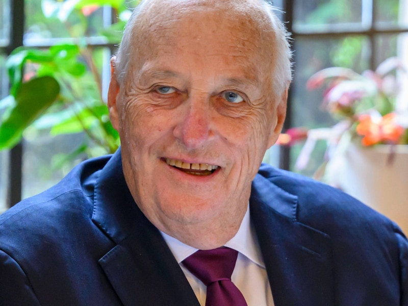 Eén speech maakte hem bijna zo populair als een rockster: dit was de Noorse koning Harald (89)