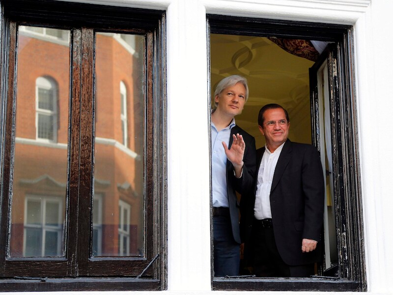 Julian Assange, momenteel ondergedoken in de Ecuadoriaanse ambassade in Londen.