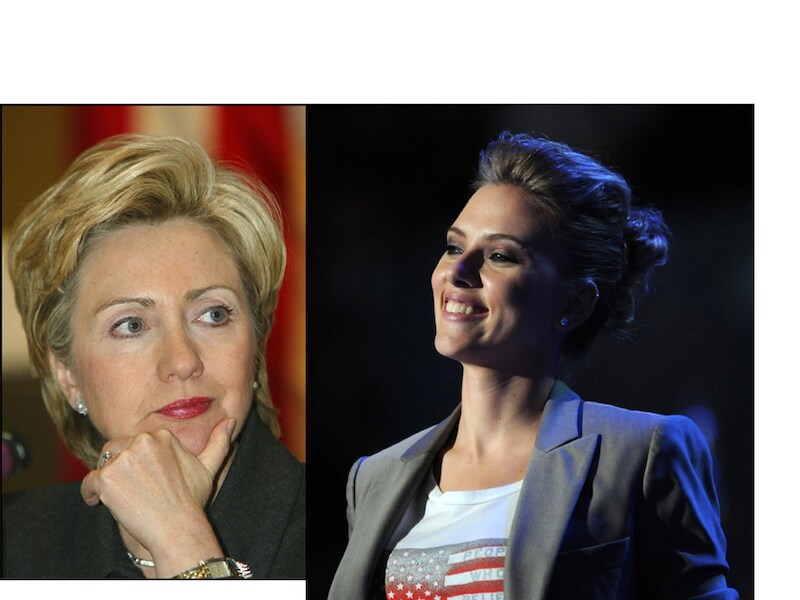 Hillary Clinton (links) in 2001. Onder andere de Amerikaanse actrice Scarlett Johansson zou in de huid van de voormalige first lady en politica willen kruipen.