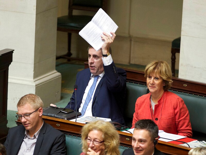 Olivier Maingain (FDF) tijdens de plenaire zitting van het parlement vanmorgen.
