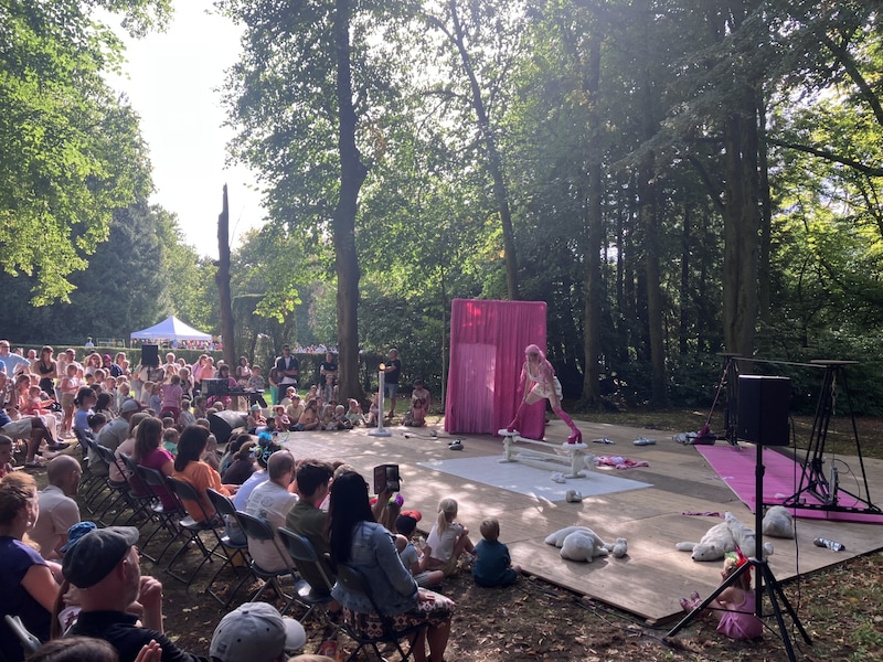 KIJK. Vlieg in ‘t Park zorgt opnieuw voor een namiddag vol verwondering in Verloren Bos