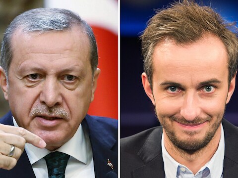 De Turkse premier Erdogan gaat de Duitse satiricus Jan Böhmermann, die Erdogan een pedofiel en een geitenneuker noemde, strafrechtelijk vervolgen.