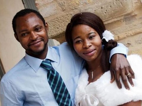 Emmanuel en Chinyery verloren hun ouders en een dochter door het geweld van Boko Haram. Tijdens de oversteek van de Middellandse Zee verloor het stel hun baby. Na de brutale moord op Emmanuel moet Chinyery nu alleen door het leven in Fermo.