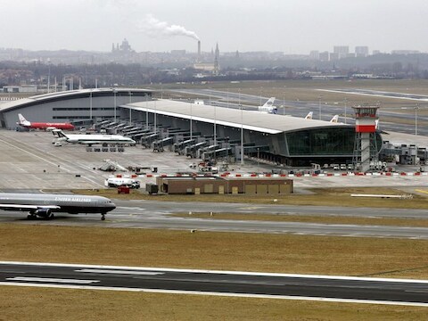 Het viertal liep tegen de lamp op Brussels Airport.