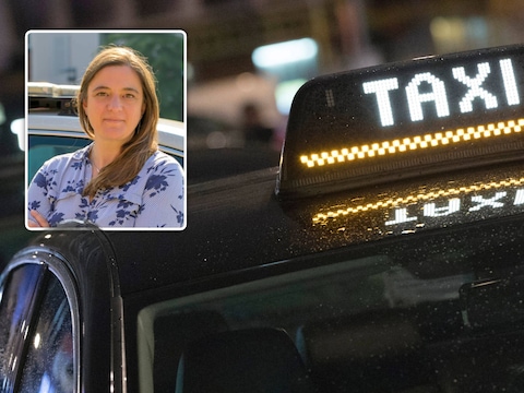 De jonge verdachte liet zich vervoeren per taxi. Inzet: politiewoordvoerster Karen Vervoort. 