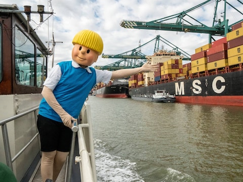 Jommeke op avontuur in de Antwerpse haven in het nieuwe album ‘De Scheldehelden’.