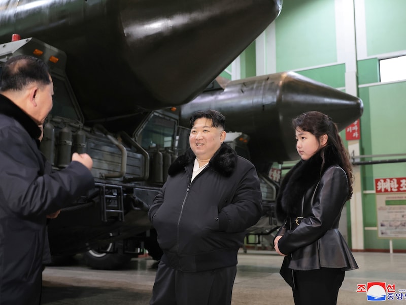 Dit is Kim Ju-ae, de tienerdochter van Kim Jong-un die hem mogelijk opvolgt als leider van Noord-Korea