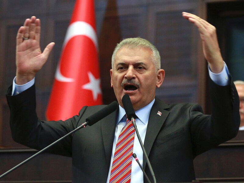 De Turkse premier Binali Yildirim tijdens een partijbijeenkomst deze week.