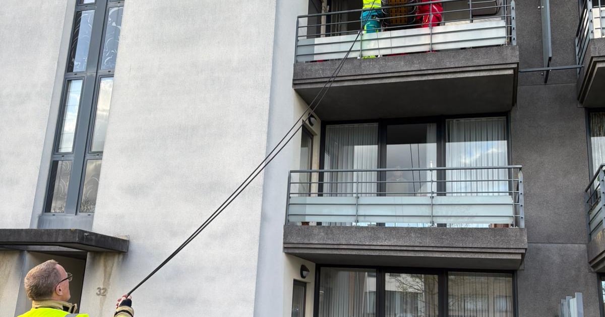 Klimteam evacueert slachtoffer uit appartement in Sint-Kruis