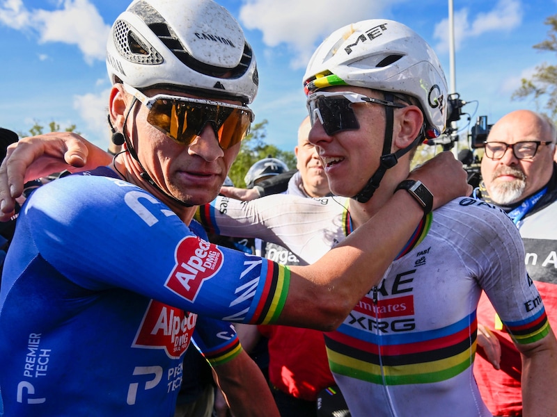 Ze laten zelfs geen kruimels meer over: de fenomenale cijfers van Tadej Pogacar en Mathieu van der Poel in de Monumenten