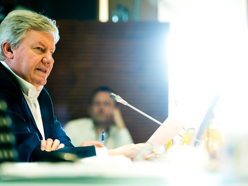 Jean-Claude Marcourt leek roet in het eten te gaan gooien, maar de meeting gaat toch door.