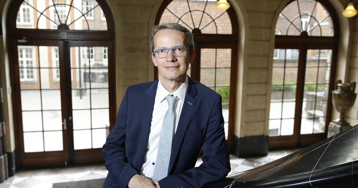Luc Sels stelt nieuw team van vicerectoren voor: “Vertrouwde gezichten ...