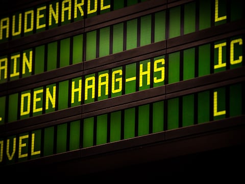Momenteel rijdt de Beneluxtrein (IC) 12 keer tussen Brussel en Den Haag-Hollands Spoor.