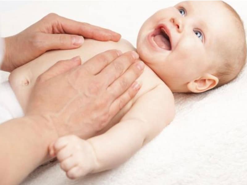Illustratiebeeld babymassage