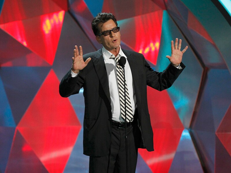 De vrouwengek Charlie Sheen.