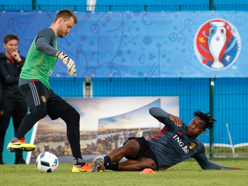 Onder meer Simon Mignolet (keeper van Liverpool) en Michy Batshuyi (nu nog bij Marseille, maar gegeerd door West Ham) moeten zich zorgen maken.