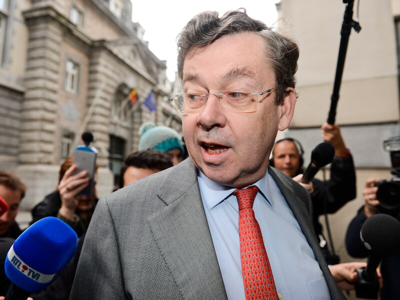 Didier Bellens vraagt een minnelijke schikking van "in de miljoenen" van zijn vorige werkgever, Belgacom.