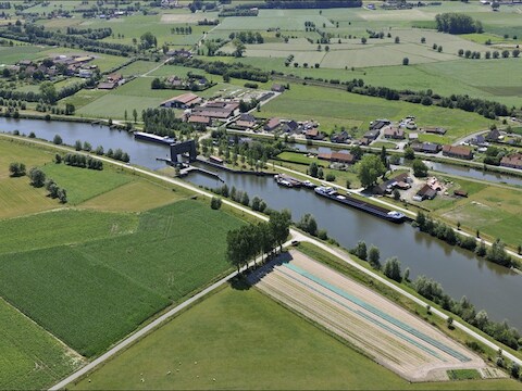 Het sluizencomplex in Beernem van het kanaal Brugge-Oostende