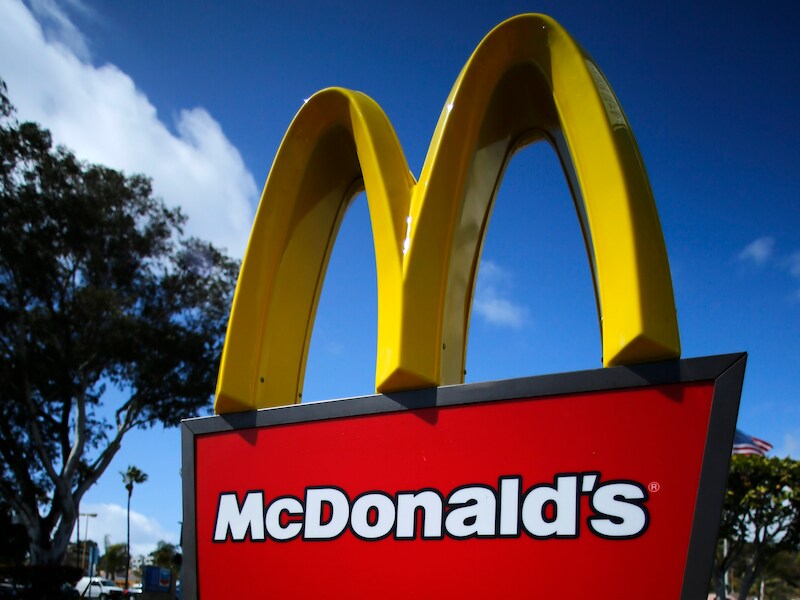 Website McResource Line raadt het personeel van McDonald's af "ongezonde" hamburgers en frieten te eten.