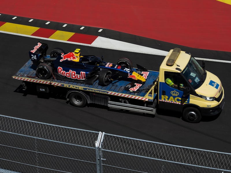 Nieuwste F1-circuit levert twee weken voor GP al chaos op: maar liefst 19 rode vlaggen tijdens Formule 3-test
