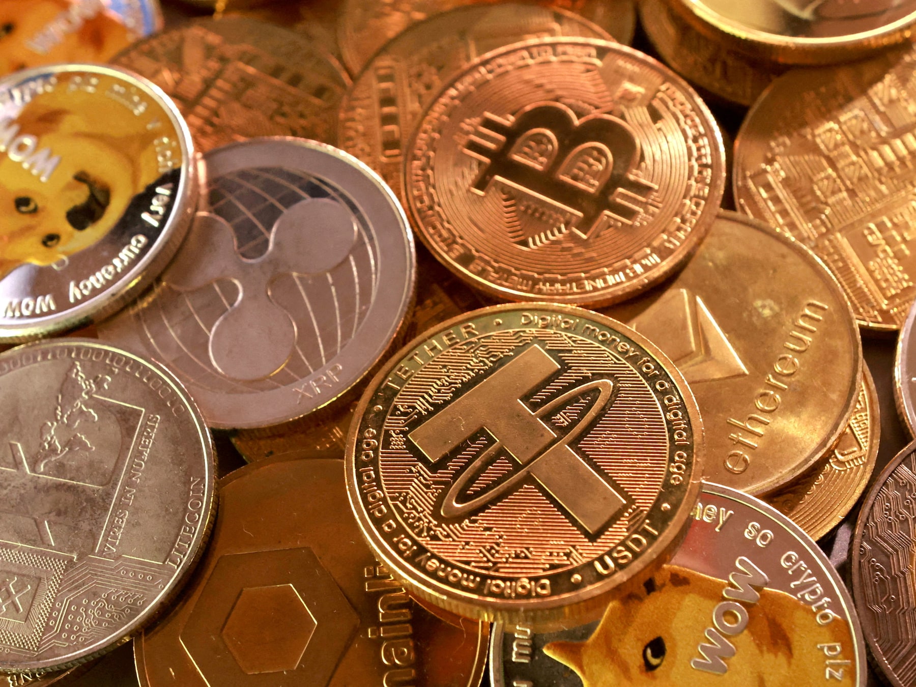 Gegokt en verloren: beleggers in Nederlands bitcoin-broertje zijn miljoenen  kwijt | Buitenland | HLN.be