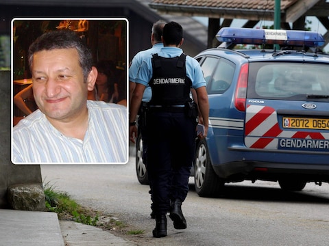 Franse agenten op de plek van de moord in Chevaline, Inzet: Saad al-Hilli werd samen met zijn familie geëxecuteerd in de Franse Alpen.